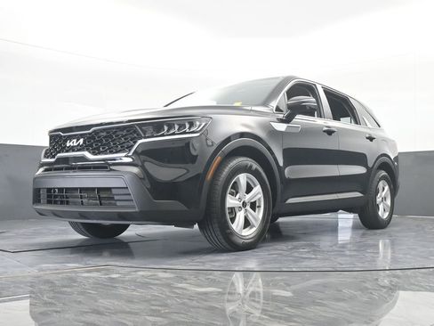 Used 2022 Kia Sorento LX image 53