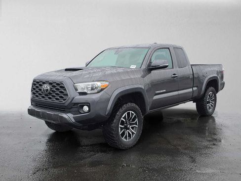 Used 2020 Toyota Tacoma TRD Sport AWD/4WD image 8