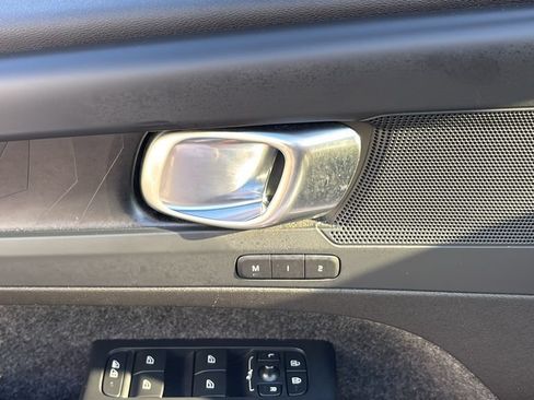 Certified 2023 Volvo C40 P8 Recharge Plus AWD/4WD image 11