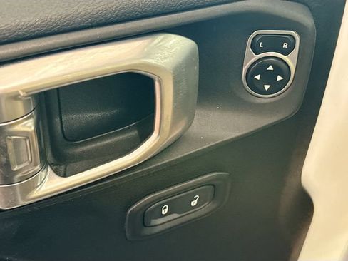 Used 2020 Jeep Wrangler Unlimited Sport AWD/4WD image 18