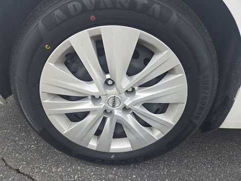 Used 2022 Nissan Sentra S FWD image 34