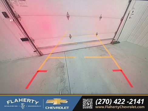 Used 2025 Chevrolet Traverse LT image 34