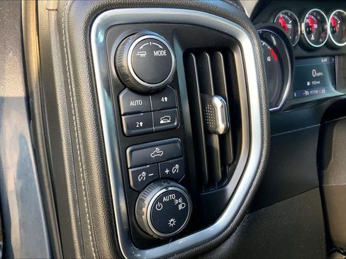 Used 2021 Chevrolet Silverado 1500 LT AWD/4WD image 34