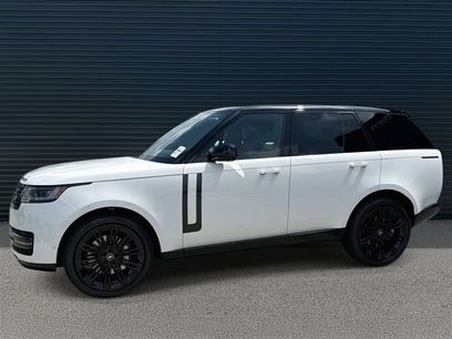 New 2025 Land Rover Range Rover SE