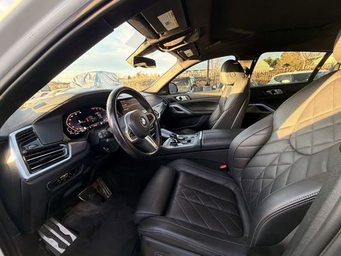 Used 2023 BMW X6 xDrive40i w/ M Sport Package image 3
