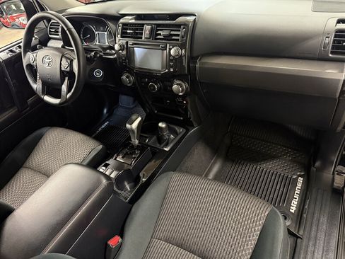 Used 2019 Toyota 4Runner TRD Off-Road AWD/4WD image 17
