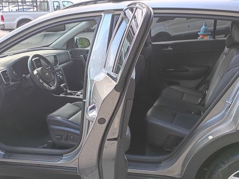 Used 2020 Kia Sportage EX w/ Option Group 15 AWD/4WD image 16