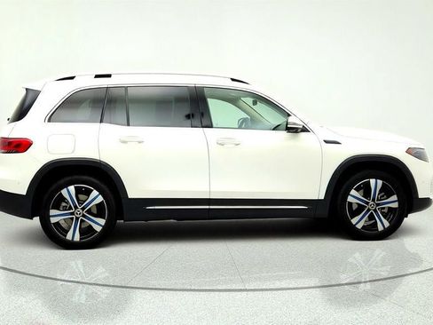 Used 2022 Mercedes-Benz EQB 300 4MATIC w/ Pinnacle Package image 4