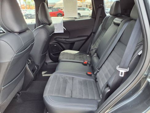 Used 2025 Mitsubishi Outlander SE AWD/4WD image 14