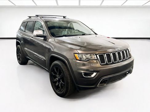 Used 2021 Jeep Grand Cherokee Limited w/ Trailer Tow Group IV AWD/4WD image 3