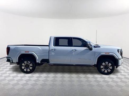 New 2026 GMC Sierra 2500 Denali w/ Denali Reserve Package image 5