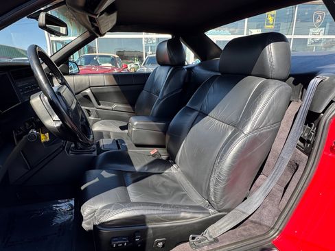 Used 1993 Cadillac Allante FWD image 2
