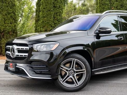 Used 2022 Mercedes-Benz GLS 580 4MATIC image 3