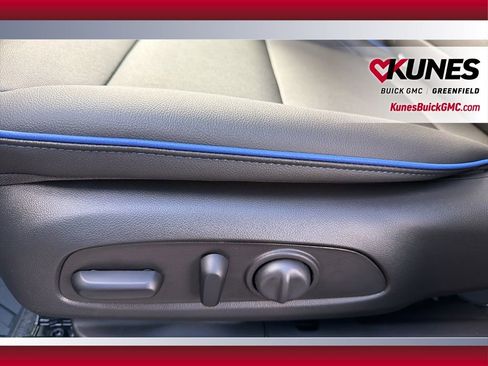 New 2026 Buick Envista Sport Touring w/ Convenience I Package FWD image 31
