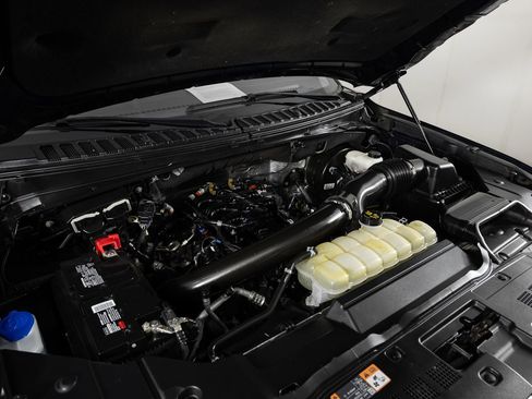 Used 2021 Lincoln Navigator Reserve w/ Cargo Convenience Package image 45