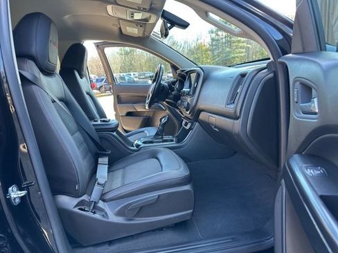 Used 2022 GMC Canyon AT4 image 26