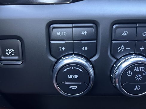 Used 2024 GMC Sierra 2500 Denali Ultimate w/ Max Trailering Package image 26