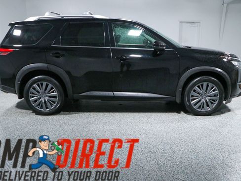 Used 2025 Nissan Pathfinder SL w/ SL Premium Package AWD/4WD image 6