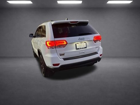 Used 2014 Jeep Grand Cherokee Laredo w/ Security & Convenience Group AWD/4WD image 25