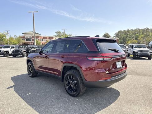 New 2026 Jeep Grand Cherokee Altitude image 5