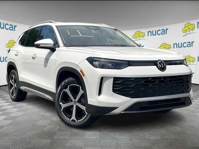 New 2025 Volkswagen Tiguan SE