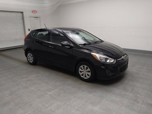 Used 2017 Hyundai Accent SE FWD image 11