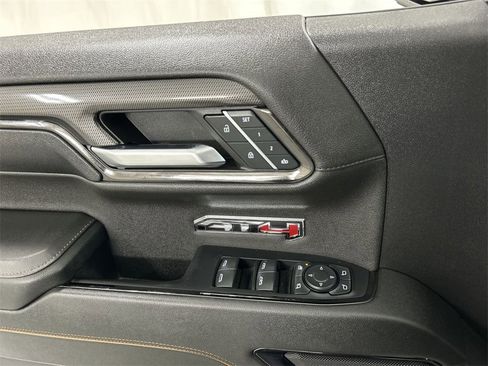 Used 2023 GMC Sierra 1500 AT4 w/ AT4 Premium Package image 11