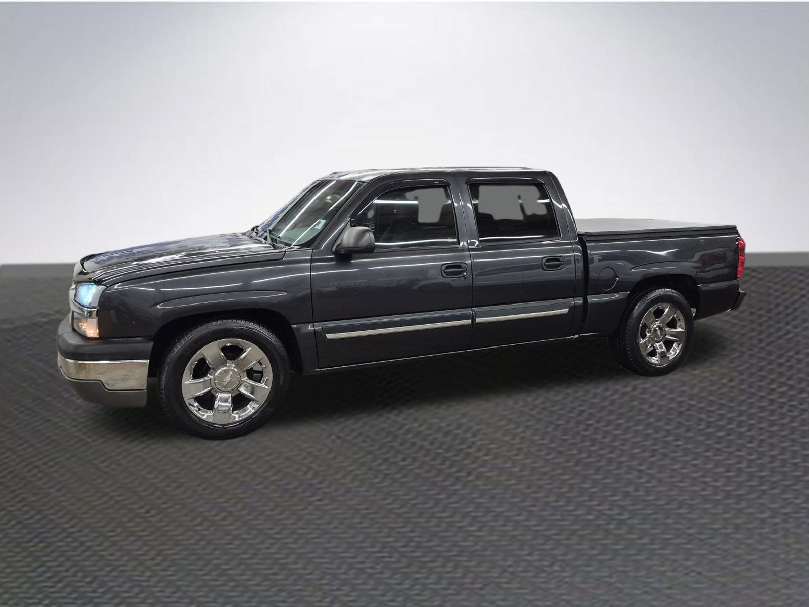 Used 2004 Chevrolet Silverado 1500 LS RWD image 3