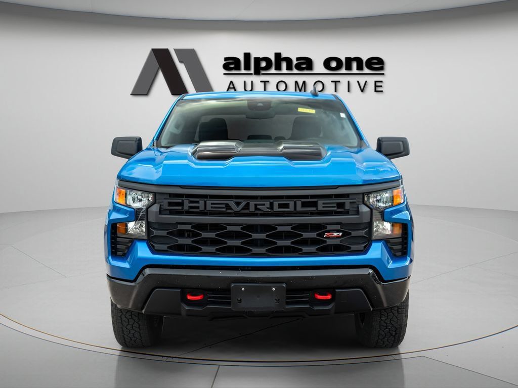 Used 2022 Chevrolet Silverado 1500 Custom Trail Boss w/ LPO, Dark Essentials Package AWD/4WD image 2