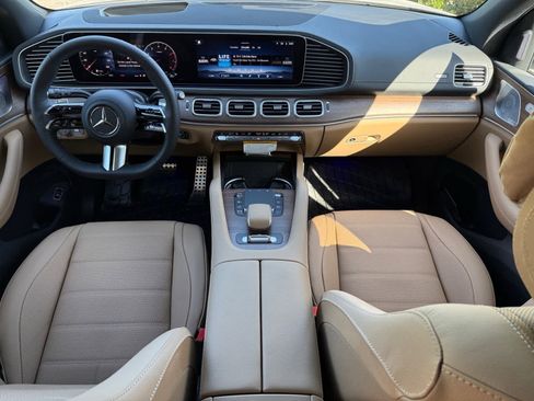 New 2026 Mercedes-Benz GLS 450 4MATIC image 11