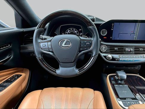Used 2021 Lexus LS 500 w/ Interior Upgrade Package RWD image 6