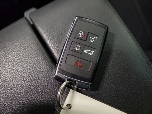 Used 2020 Land Rover Range Rover Evoque S image 16