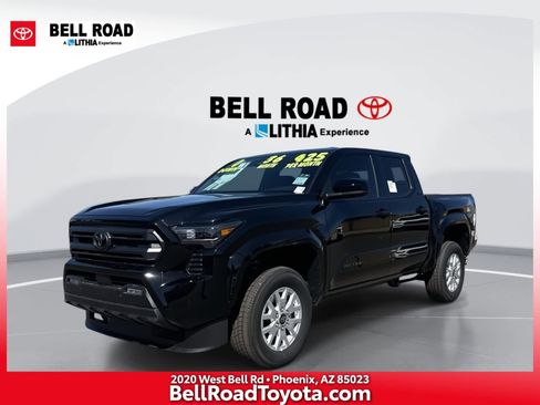 Used 2025 Toyota Tacoma SR5 image 1