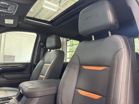 Used 2025 GMC Sierra 2500 AT4 w/ AT4 Preferred Package image 29
