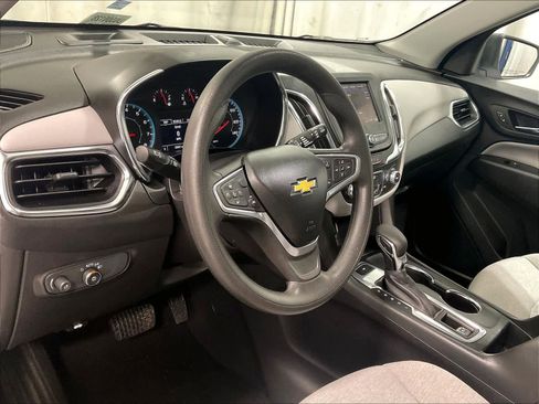Used 2022 Chevrolet Equinox LS image 8