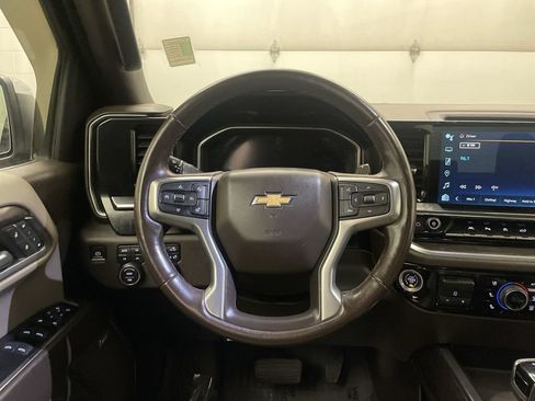 Used 2022 Chevrolet Silverado 1500 LTZ AWD/4WD image 5