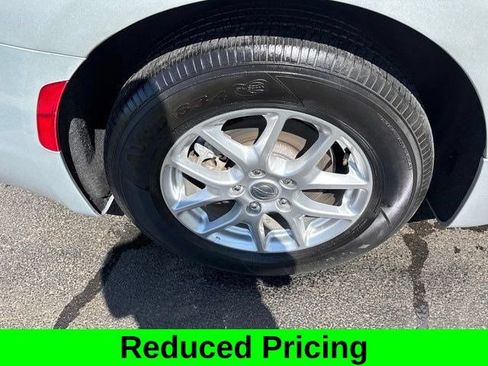 Used 2024 Chrysler Voyager LX FWD image 41