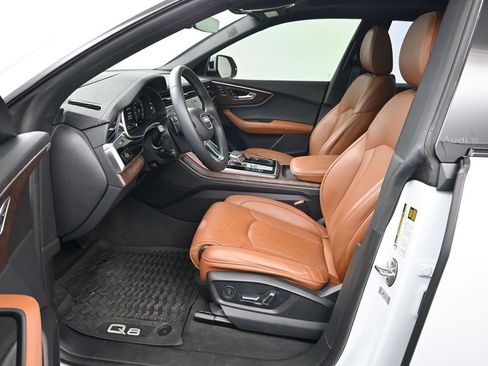 Used 2025 Audi Q8 Prestige image 4