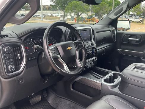 Used 2021 Chevrolet Silverado 1500 LTZ w/ Technology Package image 2