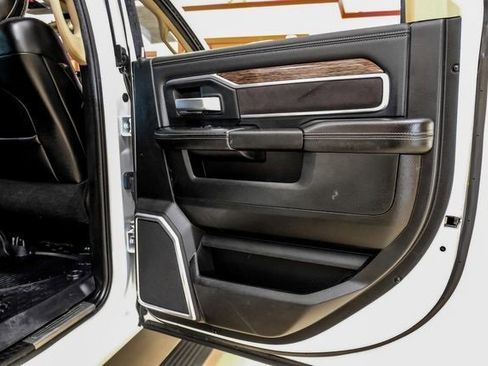 Used 2020 RAM 3500 Laramie image 42