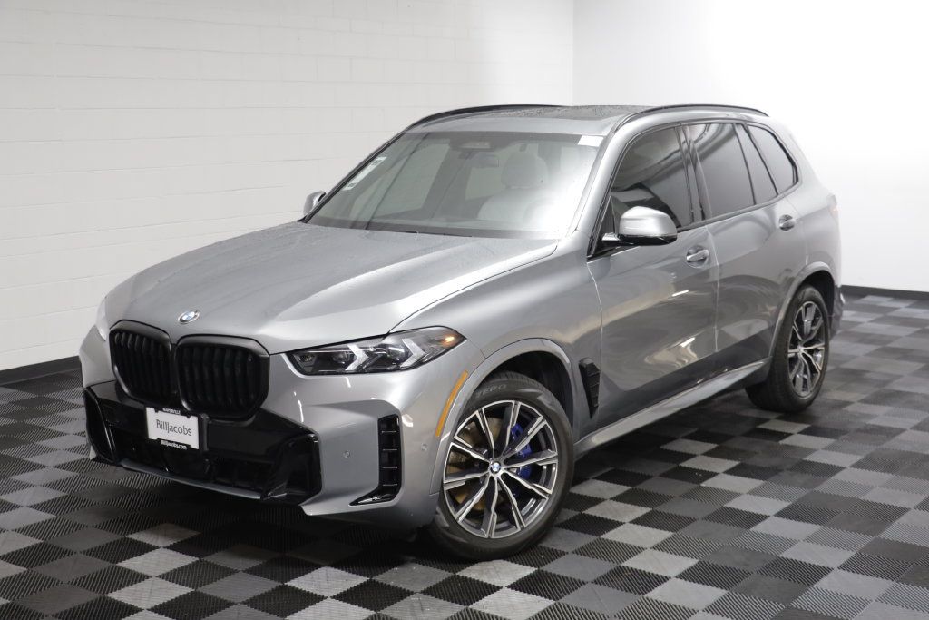 Used 2024 BMW X5 xDrive40i w/ M Sport Package AWD/4WD image 2