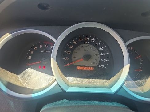 Used 2010 Toyota Tacoma 4x4 Access Cab image 3