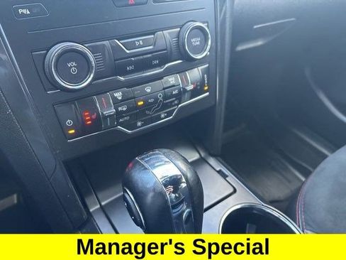 Used 2019 Ford Explorer XLT w/ Equipment Group 202A image 26