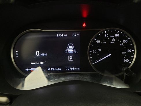 Used 2021 Nissan Versa SV FWD image 23