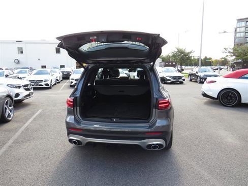 Used 2025 Mercedes-Benz GLB 35 AMG 4MATIC image 30
