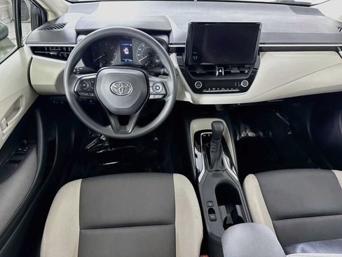 Used 2025 Toyota Corolla LE w/ LE Premium Package FWD image 4