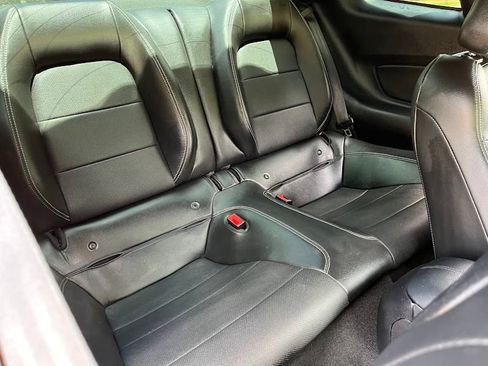 Used 2019 Ford Mustang GT Premium RWD image 41