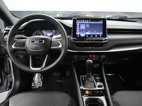 Used 2024 Jeep Compass Trailhawk AWD/4WD image 11