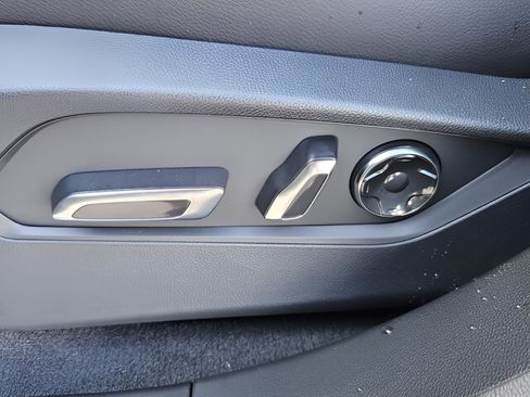 New 2025 Acura RDX SH-AWD image 10