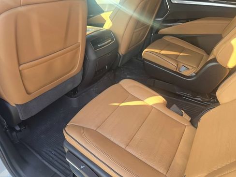 Used 2026 Cadillac Escalade Luxury w/ Touring Package AWD/4WD image 13